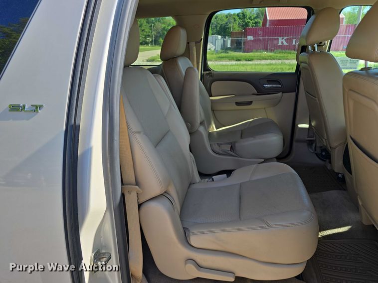 image for item DT6875 2013 GMC Yukon XL SLT SUV