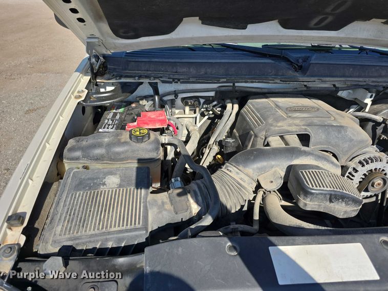 image for item DT6875 2013 GMC Yukon XL SLT SUV