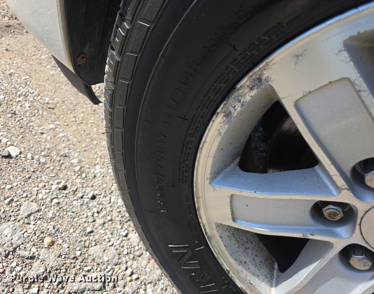 image for item DT6875 2013 GMC Yukon XL SLT SUV