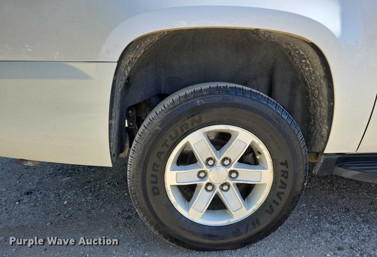 image for item DT6875 2013 GMC Yukon XL SLT SUV
