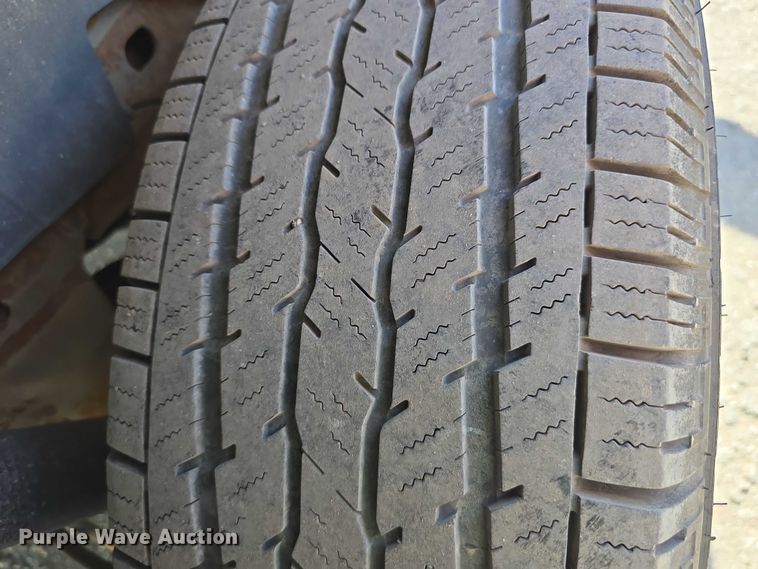 image for item DT6875 2013 GMC Yukon XL SLT SUV