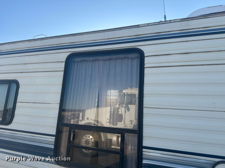 image for item DT7160 1993 Dutchmen camper