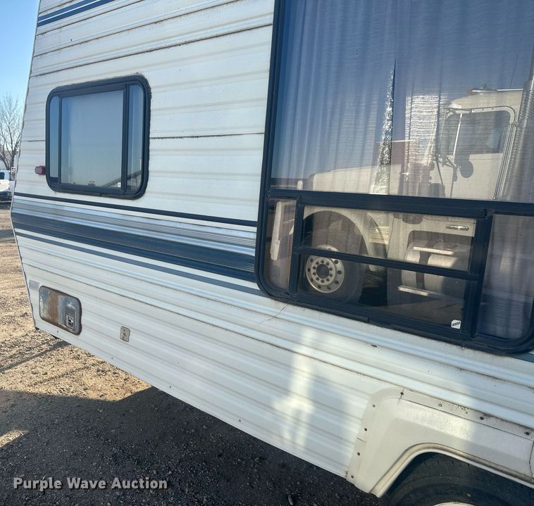 image for item DT7160 1993 Dutchmen camper