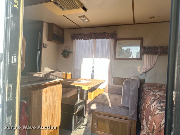 image for item DT7160 1993 Dutchmen camper