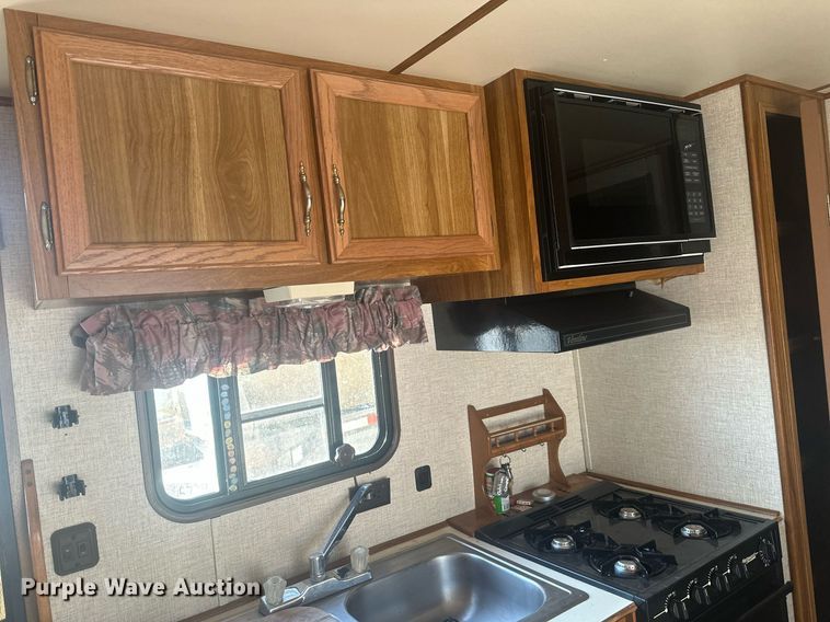 image for item DT7160 1993 Dutchmen camper