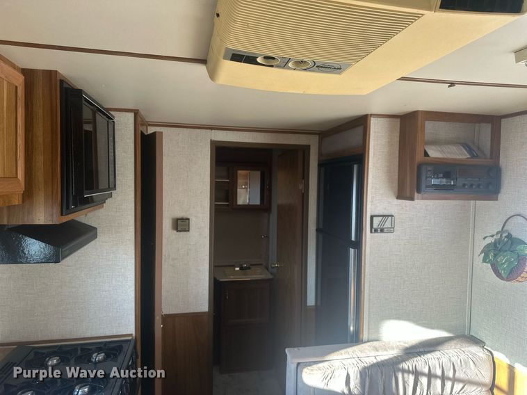 image for item DT7160 1993 Dutchmen camper