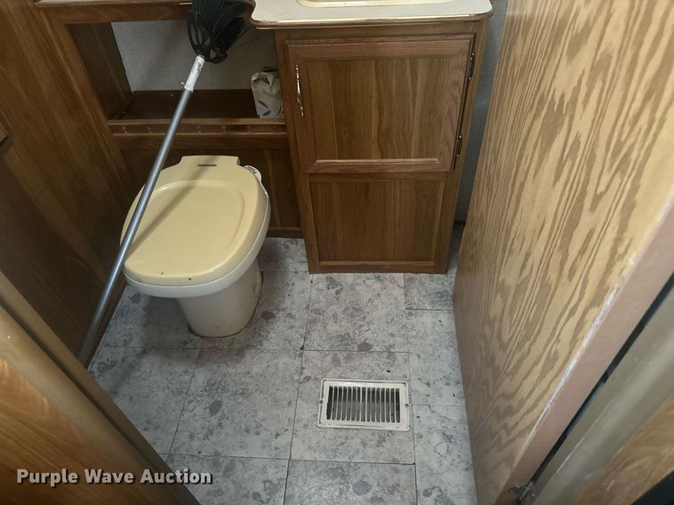 image for item DT7160 1993 Dutchmen camper