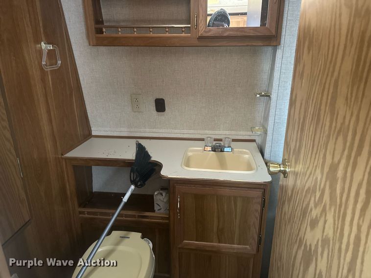 image for item DT7160 1993 Dutchmen camper