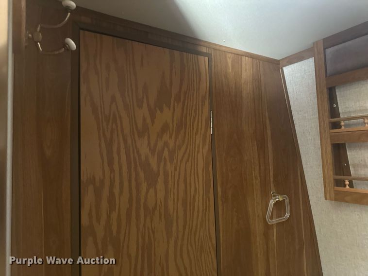 image for item DT7160 1993 Dutchmen camper