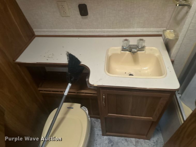 image for item DT7160 1993 Dutchmen camper