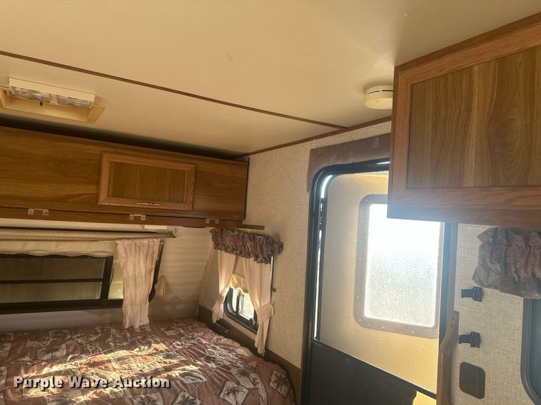 image for item DT7160 1993 Dutchmen camper