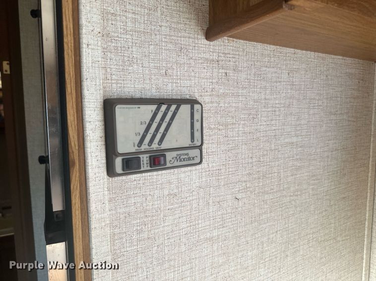 image for item DT7160 1993 Dutchmen camper