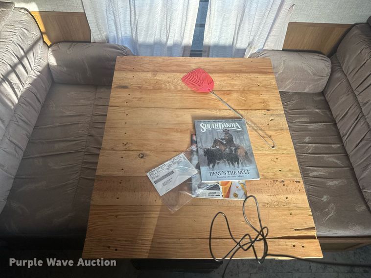 image for item DT7160 1993 Dutchmen camper