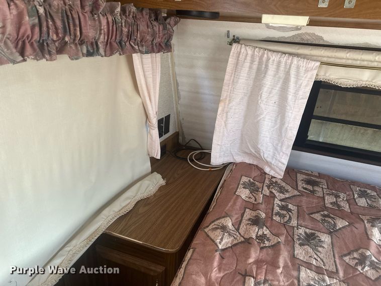 image for item DT7160 1993 Dutchmen camper