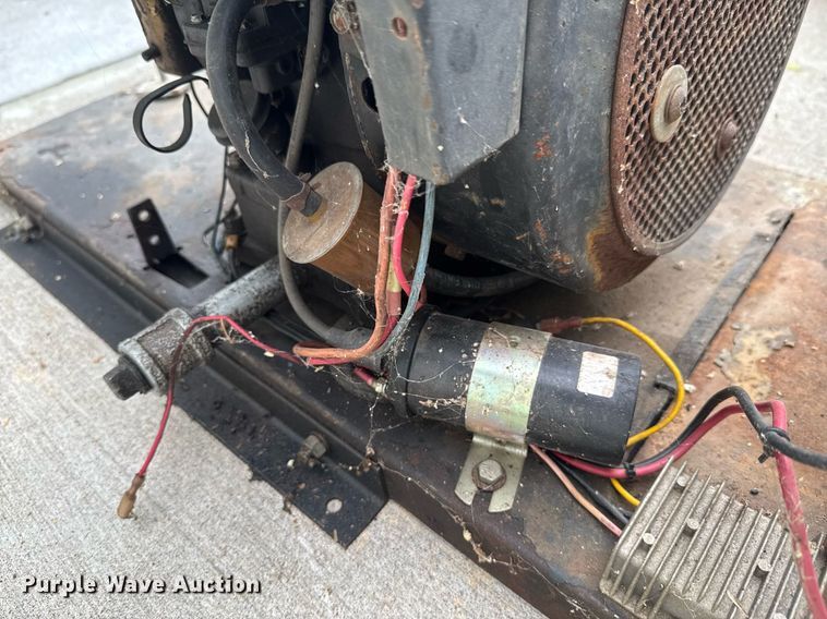 image for item DU9040 1974 John Deere 112 lawn tractor