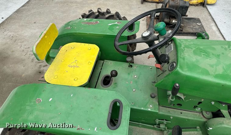 image for item DU9040 1974 John Deere 112 lawn tractor
