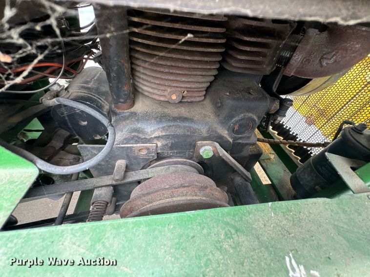 image for item DU9040 1974 John Deere 112 lawn tractor