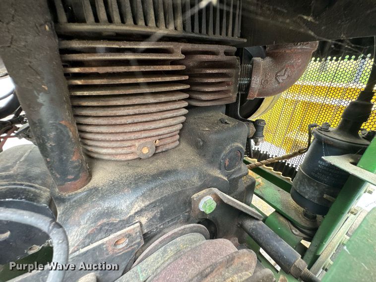 image for item DU9040 1974 John Deere 112 lawn tractor