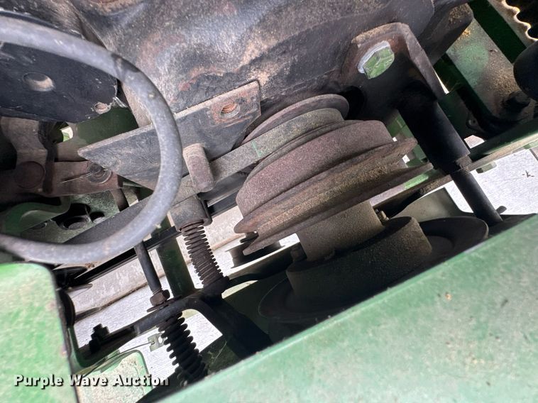 image for item DU9040 1974 John Deere 112 lawn tractor