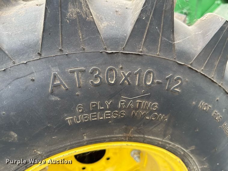 image for item DU9040 1974 John Deere 112 lawn tractor