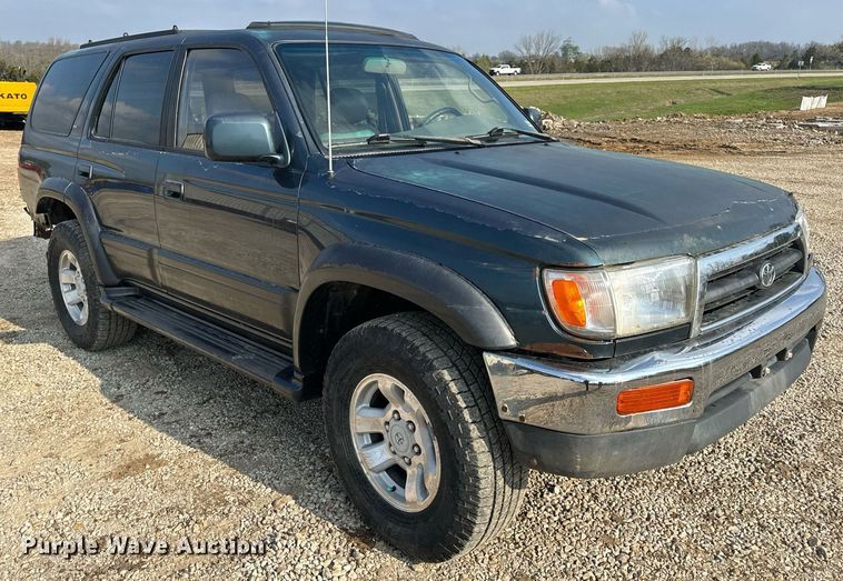 image for item DV1883 1996 Toyota 4Runner Limited SUV