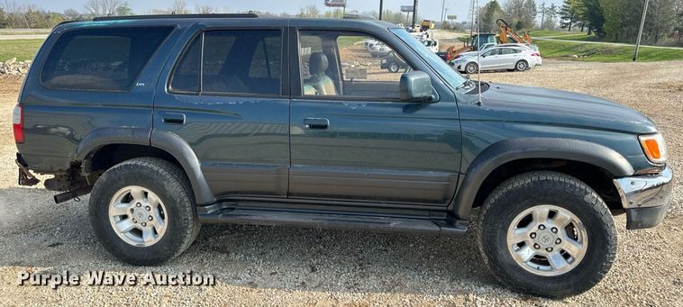 image for item DV1883 1996 Toyota 4Runner Limited SUV