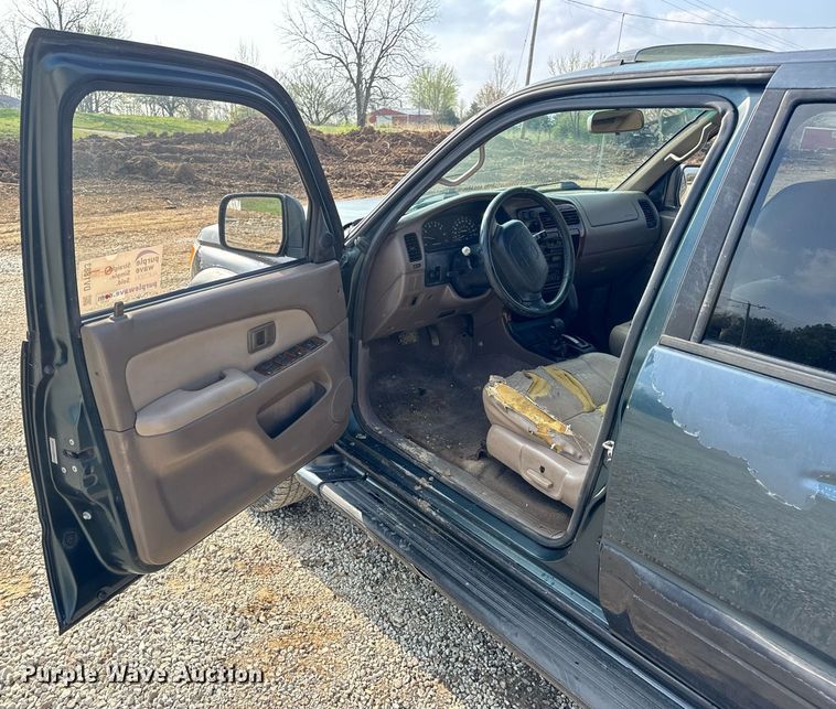 image for item DV1883 1996 Toyota 4Runner Limited SUV