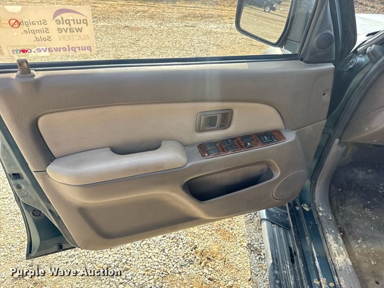 image for item DV1883 1996 Toyota 4Runner Limited SUV