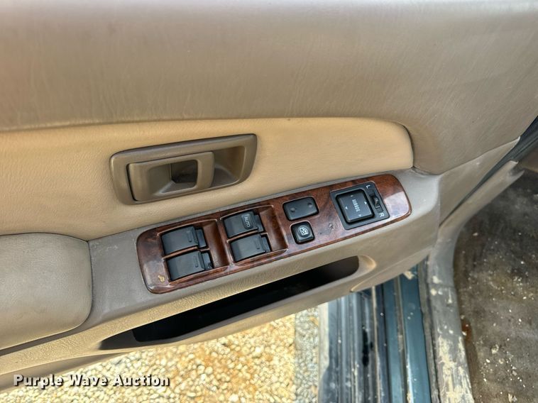 image for item DV1883 1996 Toyota 4Runner Limited SUV