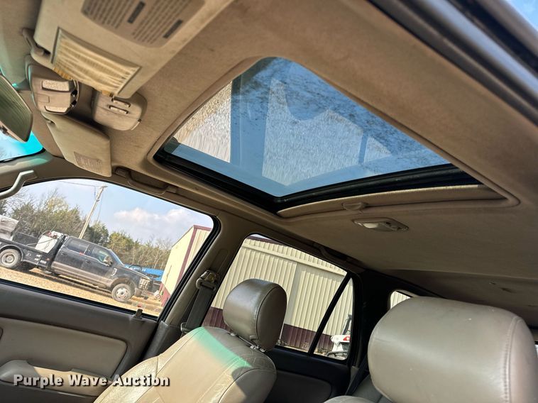 image for item DV1883 1996 Toyota 4Runner Limited SUV