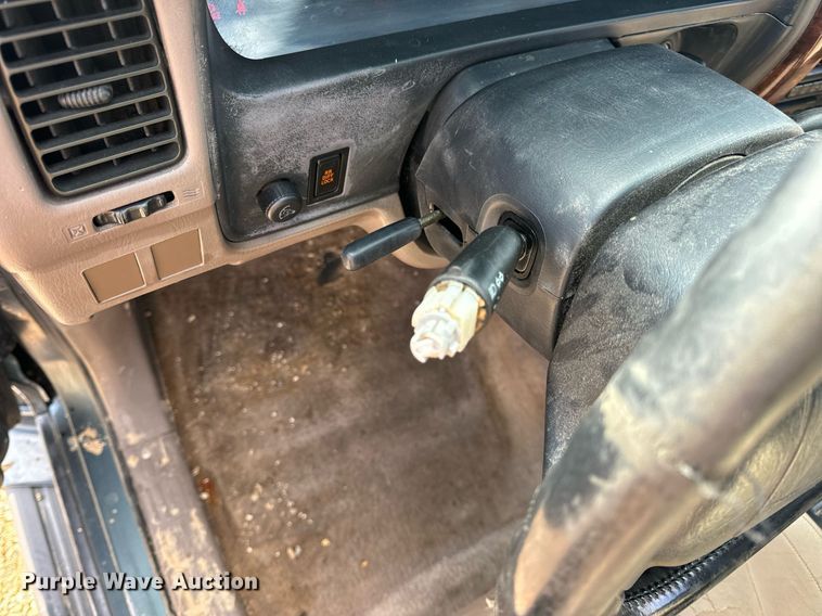 image for item DV1883 1996 Toyota 4Runner Limited SUV