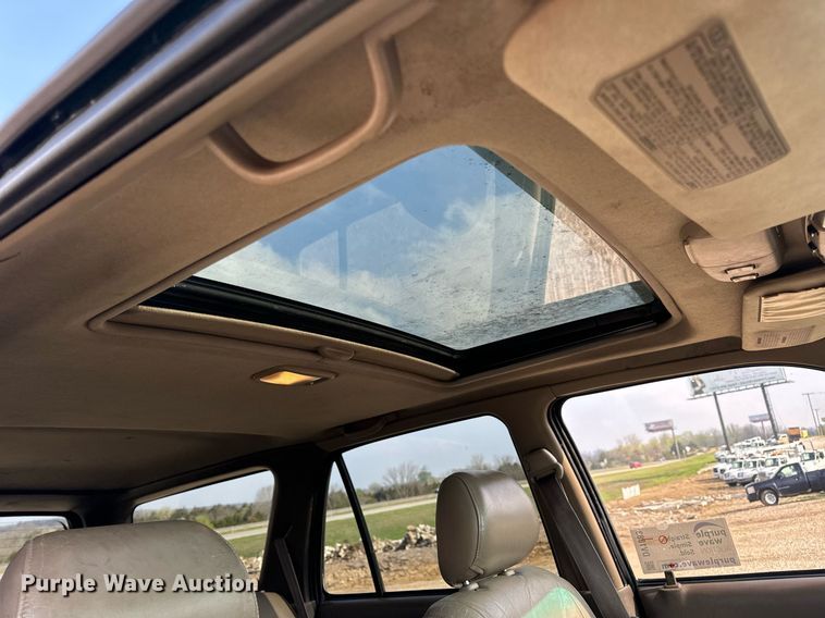 image for item DV1883 1996 Toyota 4Runner Limited SUV