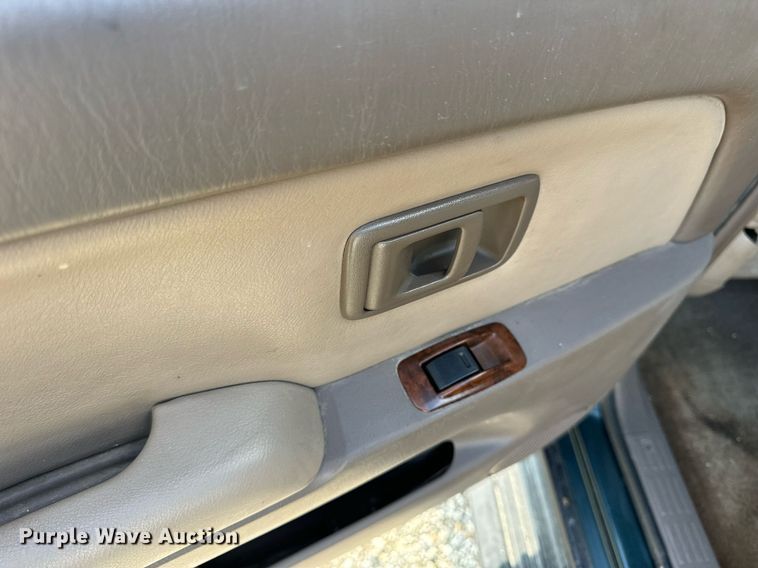 image for item DV1883 1996 Toyota 4Runner Limited SUV