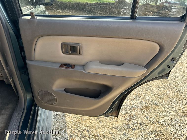 image for item DV1883 1996 Toyota 4Runner Limited SUV