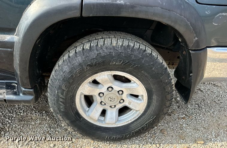 image for item DV1883 1996 Toyota 4Runner Limited SUV