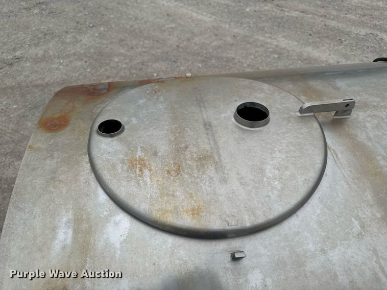 image for item DV2521 Mueller Hiperform tank