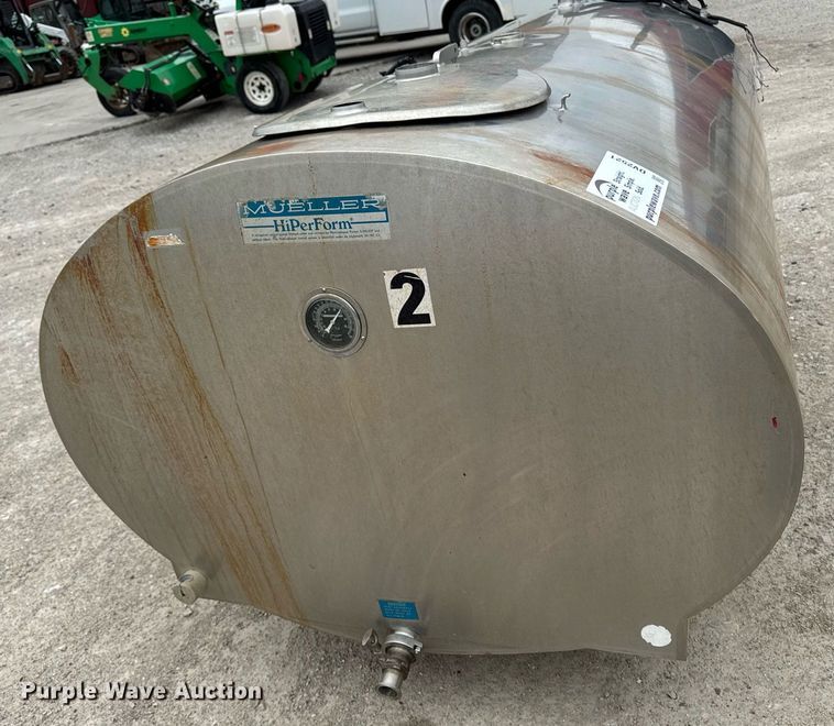 image for item DV2521 Mueller Hiperform tank