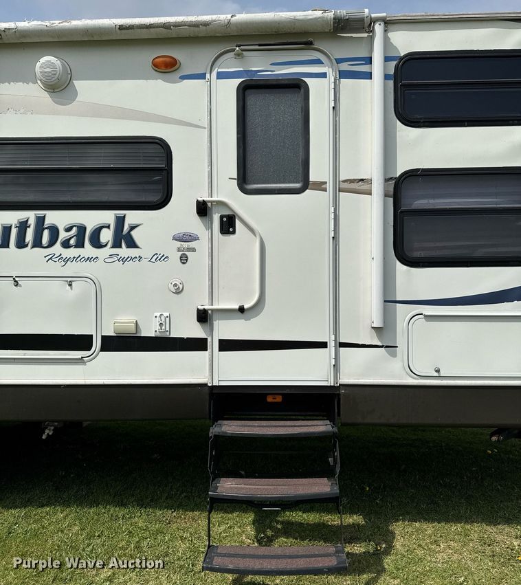 image for item DV2533 2011 Keystone Outback camper