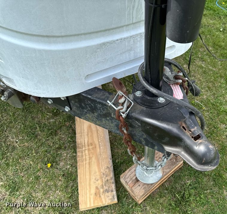 image for item DV2533 2011 Keystone Outback camper