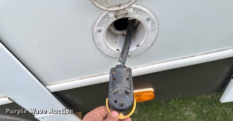 image for item DV2533 2011 Keystone Outback camper