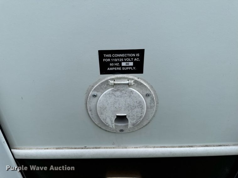 image for item DV2533 2011 Keystone Outback camper