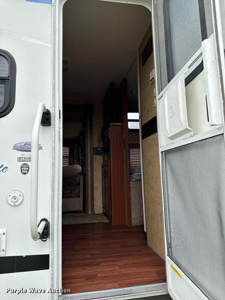 image for item DV2533 2011 Keystone Outback camper