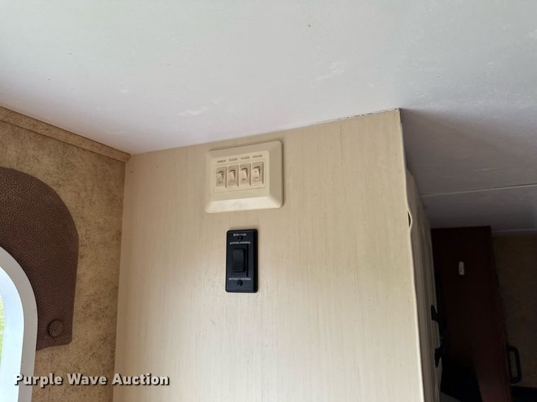 image for item DV2533 2011 Keystone Outback camper