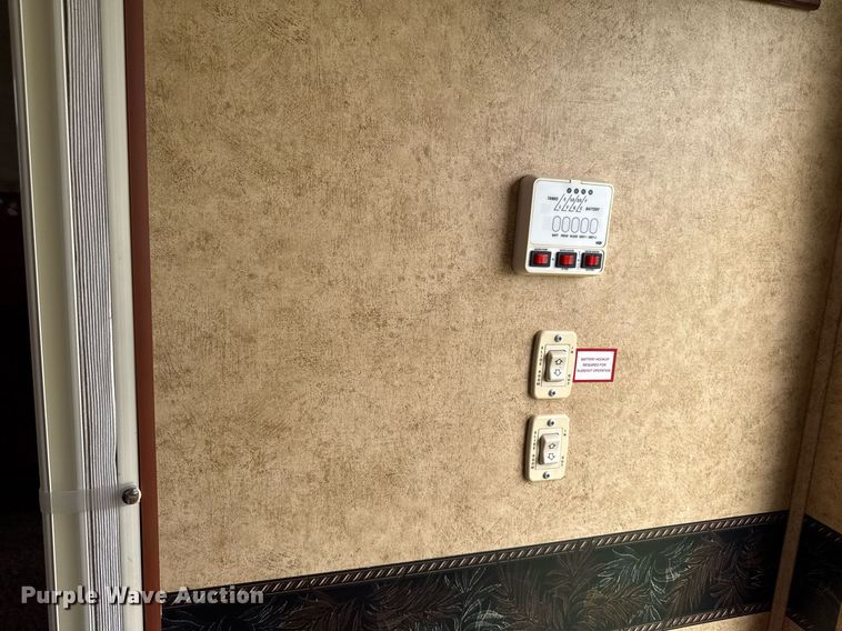 image for item DV2533 2011 Keystone Outback camper