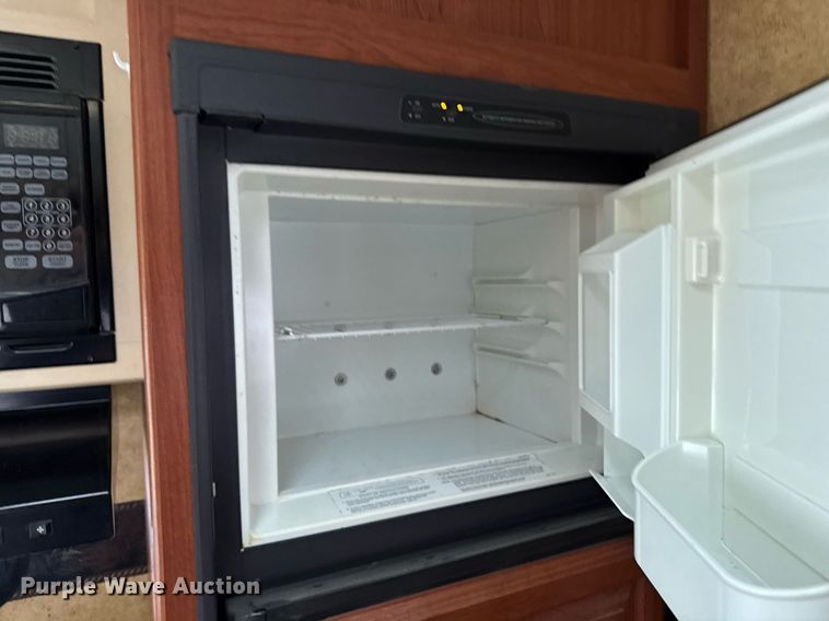 image for item DV2533 2011 Keystone Outback camper