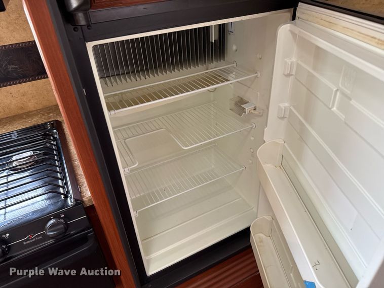 image for item DV2533 2011 Keystone Outback camper