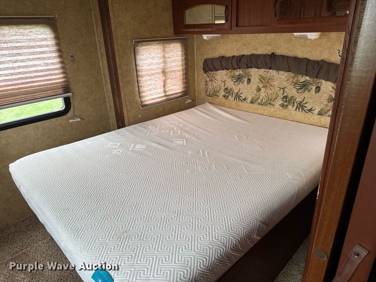 image for item DV2533 2011 Keystone Outback camper