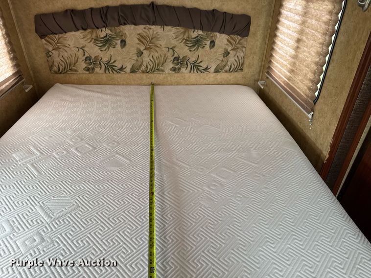 image for item DV2533 2011 Keystone Outback camper