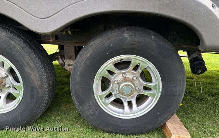 image for item DV2533 2011 Keystone Outback camper