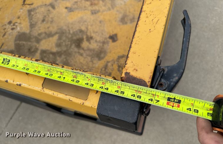 image for item DV2578 2019 Caterpillar CUV85 utility vehicle